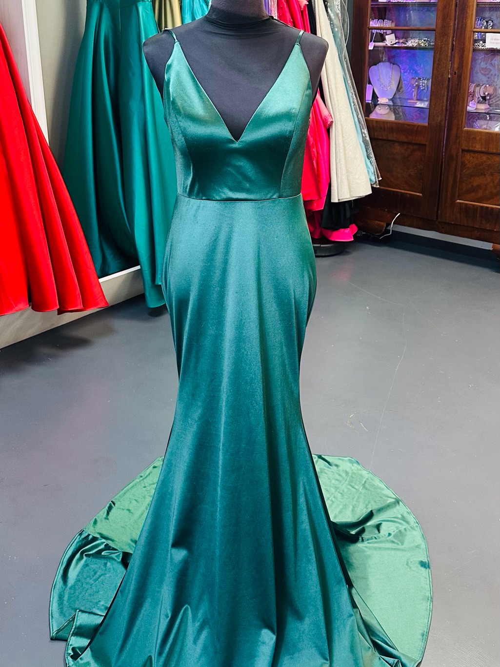 Portia And Scarlett Emerald Green Satin V-Neck Prom Gown